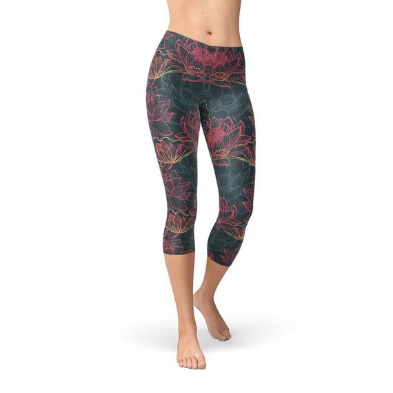 Womens Floral Lotus Capri Leggings - Anna's Shop